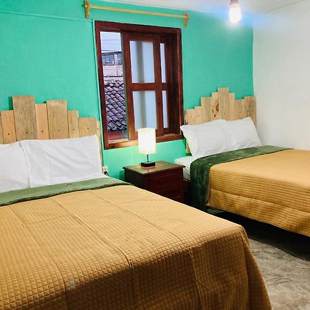 Alhambra Hotel - ซานกริสโตบัล เด ลาสกาซาส ภายนอก รูปภาพ