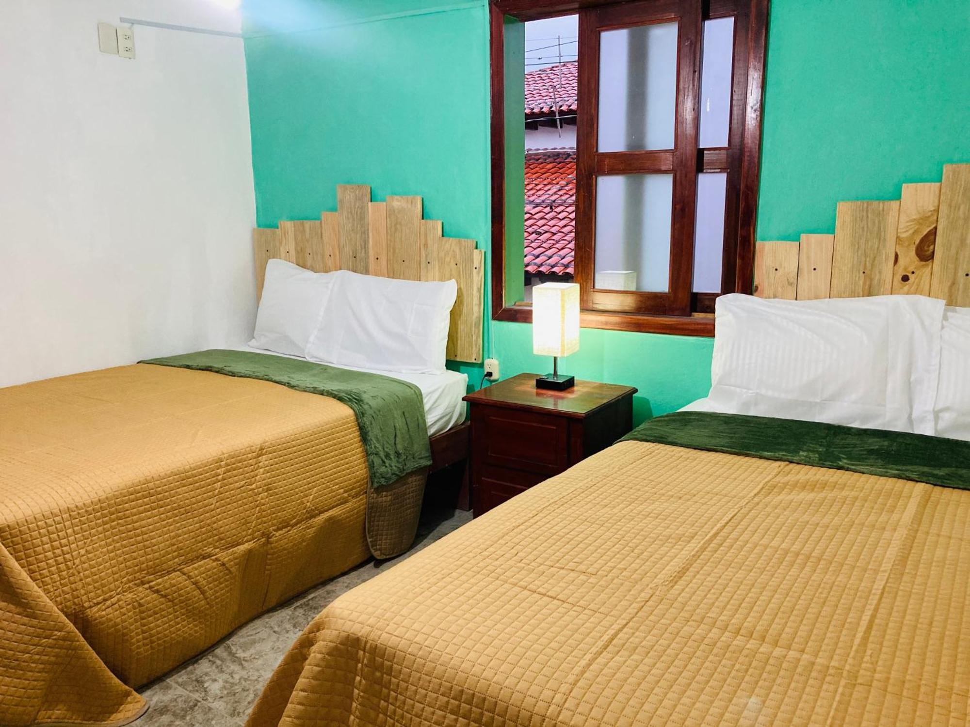 Alhambra Hotel - ซานกริสโตบัล เด ลาสกาซาส ภายนอก รูปภาพ