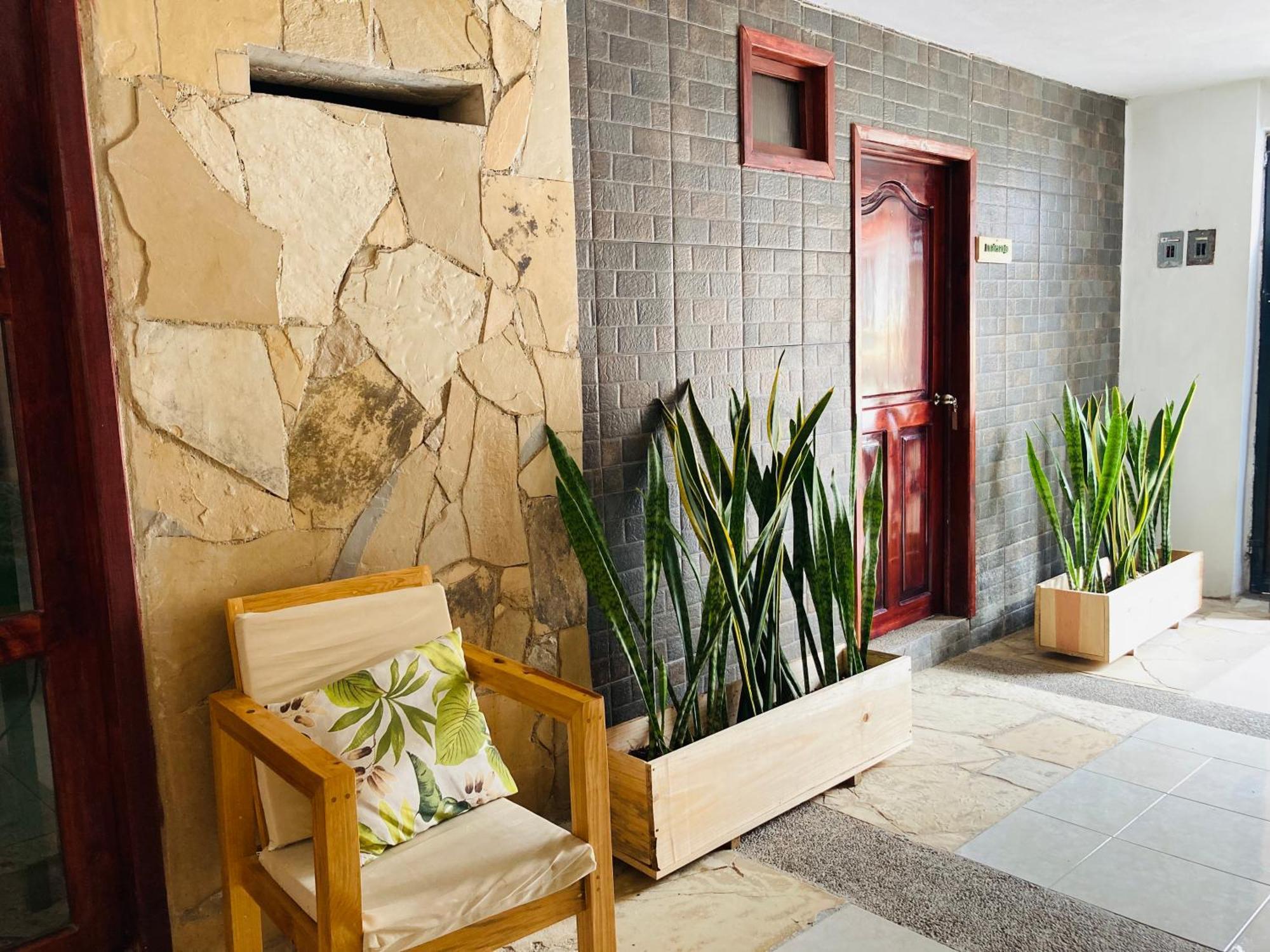 Alhambra Hotel - ซานกริสโตบัล เด ลาสกาซาส ภายนอก รูปภาพ
