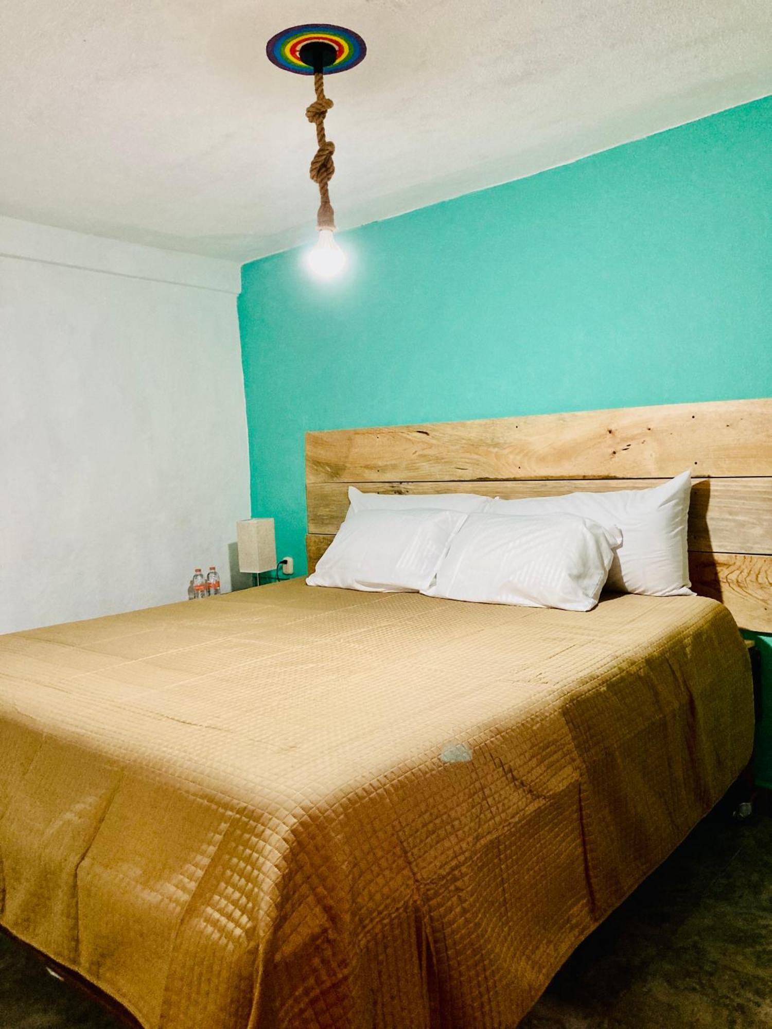Alhambra Hotel - ซานกริสโตบัล เด ลาสกาซาส ภายนอก รูปภาพ