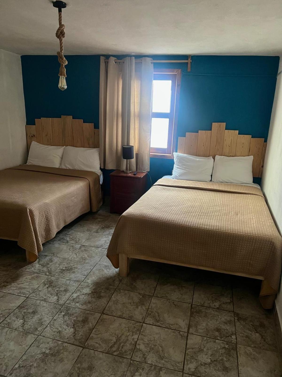 Alhambra Hotel - ซานกริสโตบัล เด ลาสกาซาส ภายนอก รูปภาพ